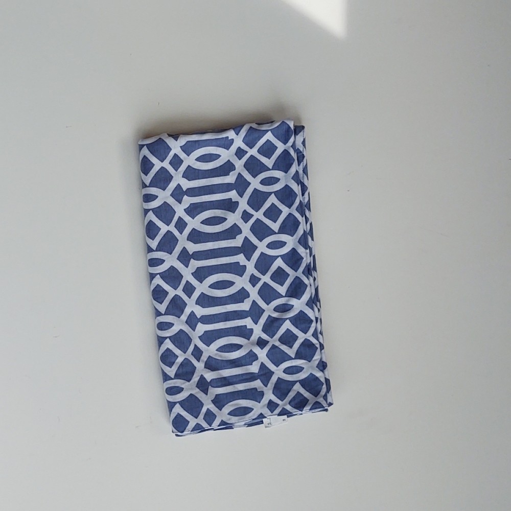 Nursing Cover - Picture 4 of 6